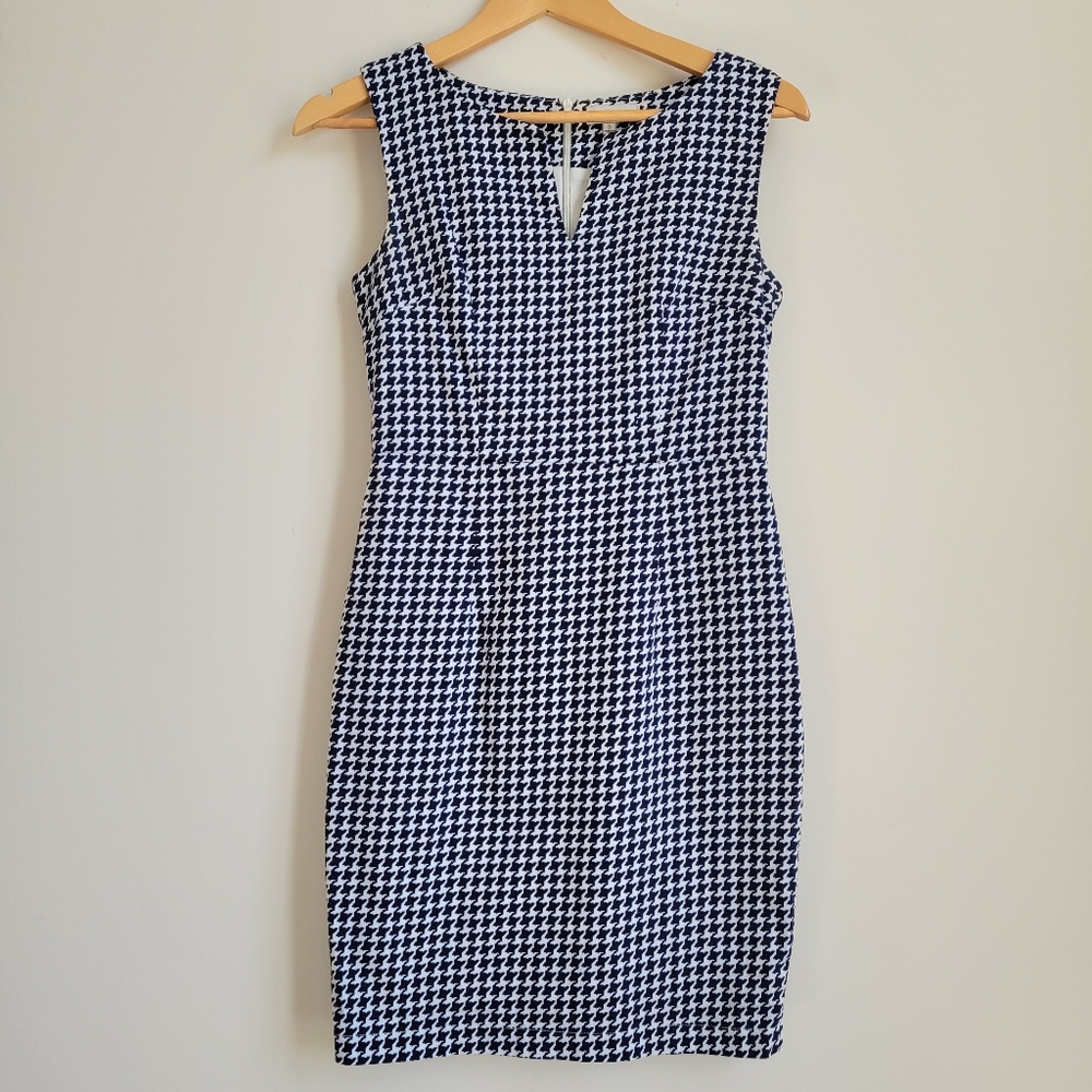 EUC Ava. Houndstooth dress